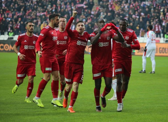 Süper Lig’in İlk Yarı Verileri Açıklandı