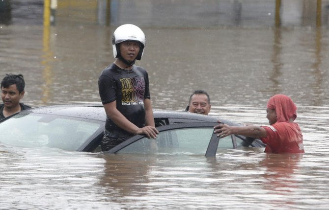 Endonezya’da Sel: 9 Ölü