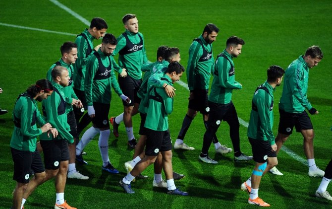 Konyaspor İkinci Yarı Hazırlıklarına Başladı