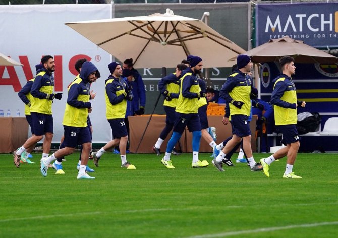 Fenerbahçe’de Neşeli Antrenman