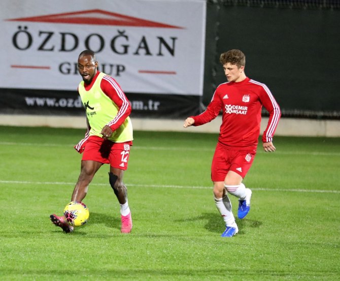 Sivasspor’un Antalya Kampı Devam Ediyor