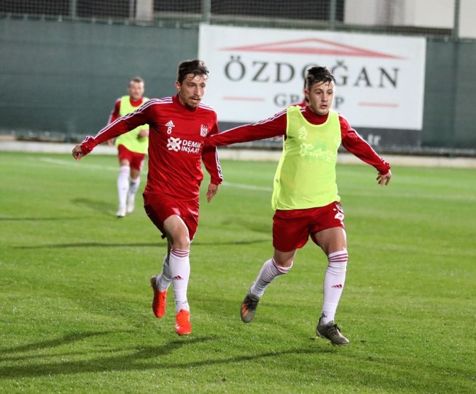Sivasspor’un Antalya Kampı Devam Ediyor