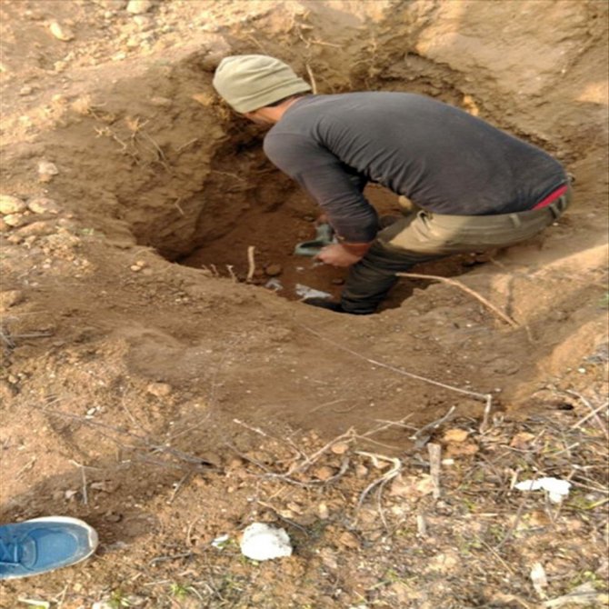 ”Barış Pınarı Bölgesinde Ele Geçirilen Mühimmatlar Ve 5 Tünel İmha Edildi”