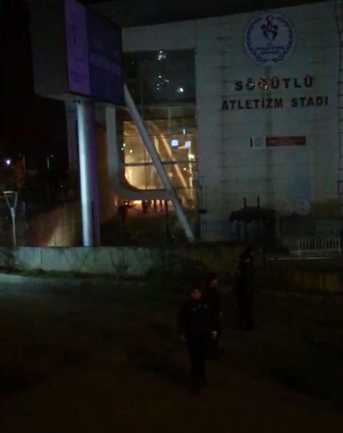 Trabzon’da Atletizm Stadı Yanındaki Lpg Tankı Yangını Korkuttu