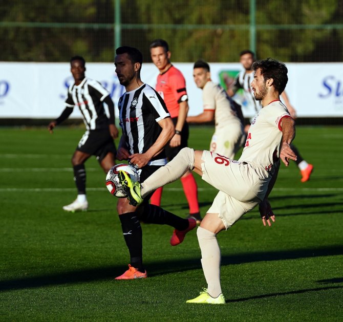 Galatasaray İlk Hazırlık Maçında Galip Geldi