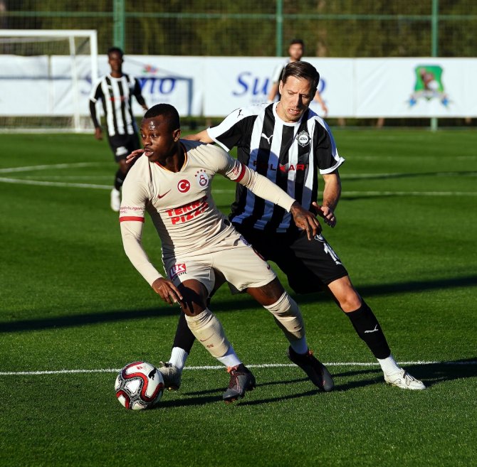 Galatasaray İlk Hazırlık Maçında Galip Geldi