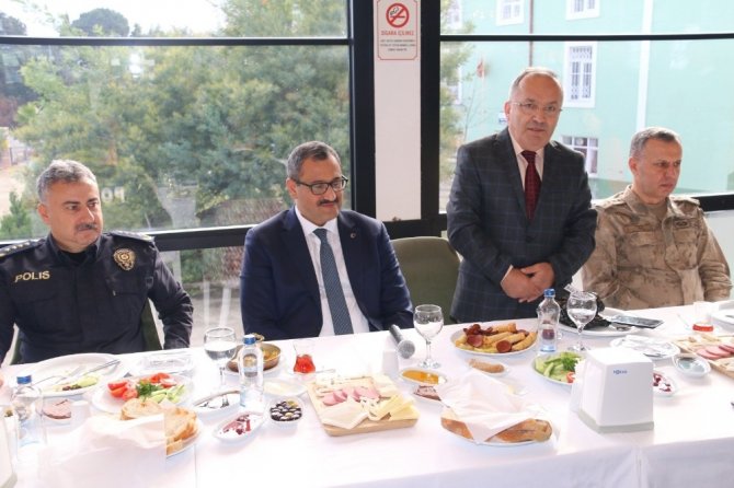 Giresun Valisi Basın Mensupları İle Bir Araya Geldi