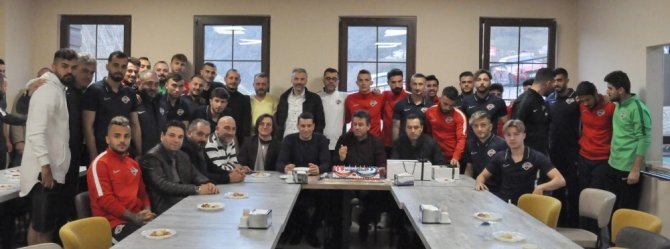 Başkan Hekimoğlu’na Sürpriz Doğum Günü