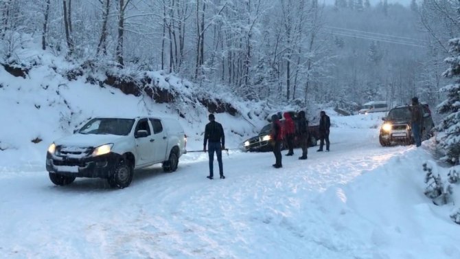 Artvin’de Kar Nedeniyle 83 Köy Yolu Ulaşıma Kapandı