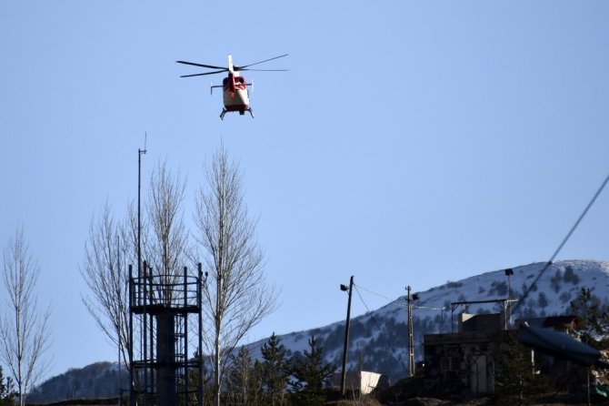 Rize’den Havalanan Ambulans Helikopter Gümüşhane’ye Hasta Nakletti