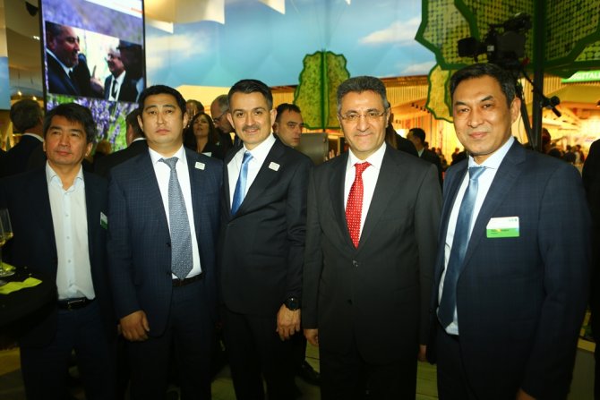 Bakan Pakdemirli, Alman Gıda Ve Tarım Bakanı İle Görüştü