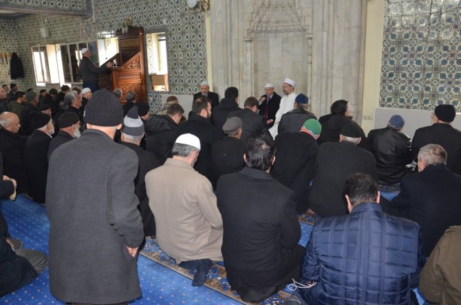 Diyanet İşleri Bakanı Erbaş, Malatya’da Hasar Gören Camiyi İnceledi