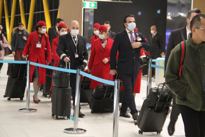 Türk Hava Yolları Ekipleri Çin Uçuşlarında Maske Takmaya Başladı