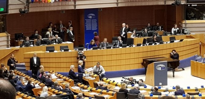 Avrupa Parlamentosu, Brexit Anlaşmasını Onayladı
