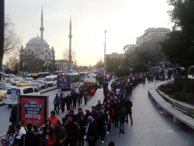 Vodafone Park’ta Sergen Yalçın İzdihamı