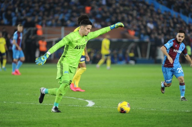 İlk Yarıyı Trabzonspor Üstün Bitirdi