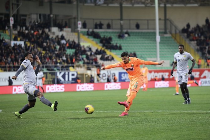 Süper Lig: Alanyaspor: 2 - Yeni Malatyaspor: 1 (Maç Sonucu)