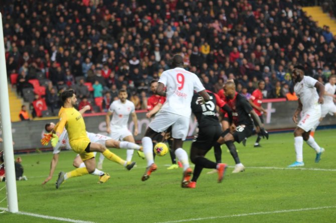 Süper Lig: Gaziantep Fk: 5 - Dg Sivasspor: 1 (Maç Sonucu)