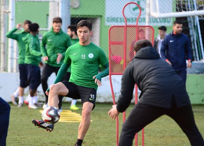 Giresunspor Teknik Direktörü Hakan Kutlu: