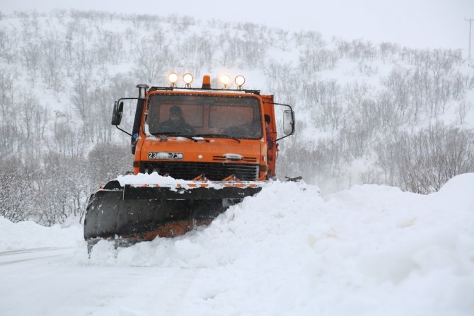 Tunceli’de Kar: 155 Köy Yolu Ulaşıma Kapandı