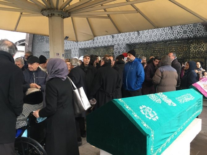 Yapımcı Ve Yönetmen Tunca Yönder Son Yolculuğuna Uğurlandı