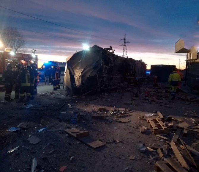 İtalya’da Tren Raydan Çıktı: 2 Ölü, 30 Yaralı