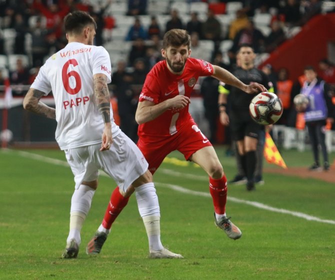 Ziraat Türkiye Kupası Çeyrek Final İlk Maçı Berabere Bitti