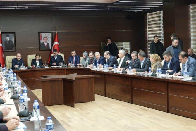 "Zarar Görmüş Esnafımızın 1 Yıl Süreyle Kredi Ve Faizini Teskomb Ödeyecek"