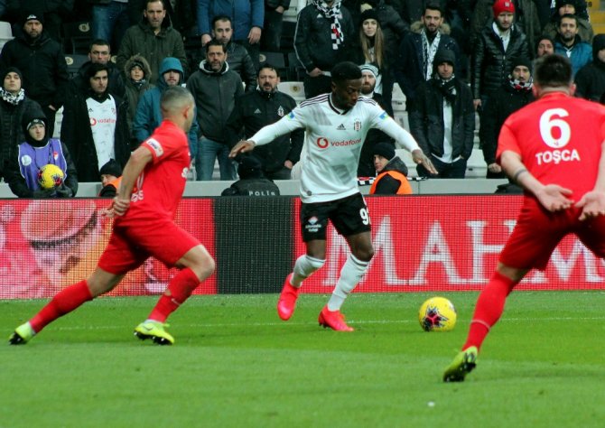 İlk Yarı Golsüz Bitti