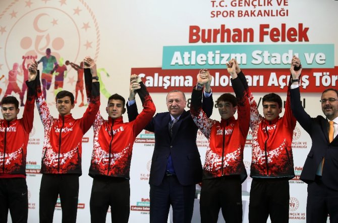 Cumhurbaşkanı Erdoğan, Burhan Felek Atletizm Pisti’ni Açtı