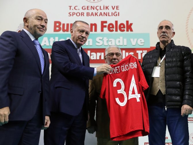 Cumhurbaşkanı Erdoğan, Burhan Felek Atletizm Pisti’ni Açtı