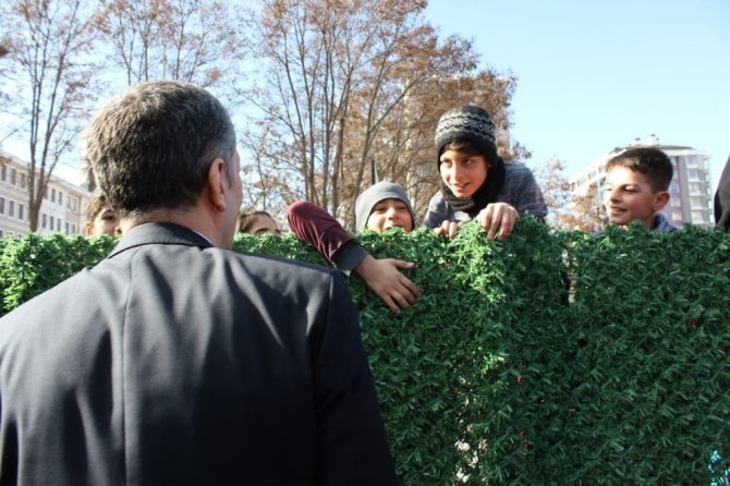 Milli Eğitim Bakanı Selçuk’tan Çocuklara Özel İlgi
