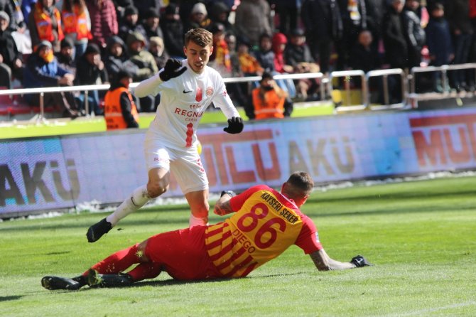 Kayserispor İle Antalyaspor Yenişemedi