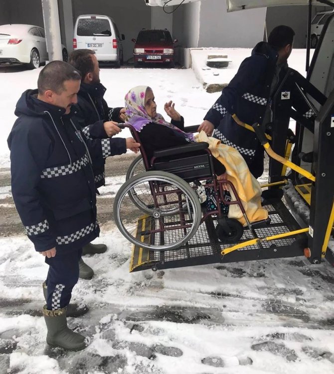 Giresun Belediyesi’nin Karla Mücadelesi Sürüyor