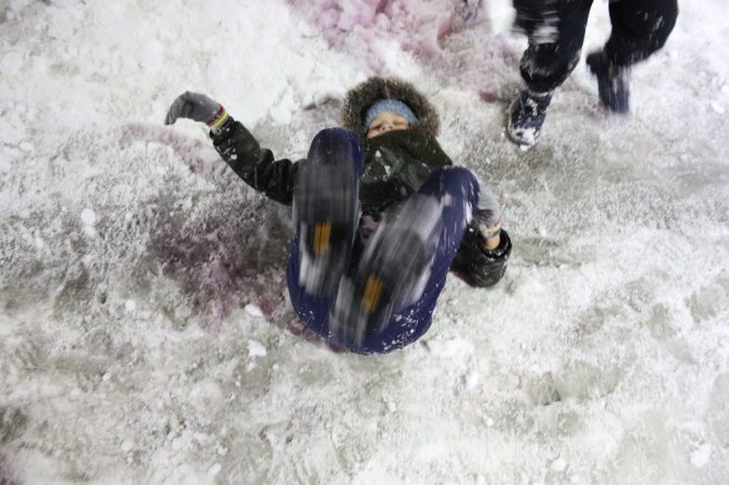 Rize’de Beyaz Çile Eğlenceye Döndü