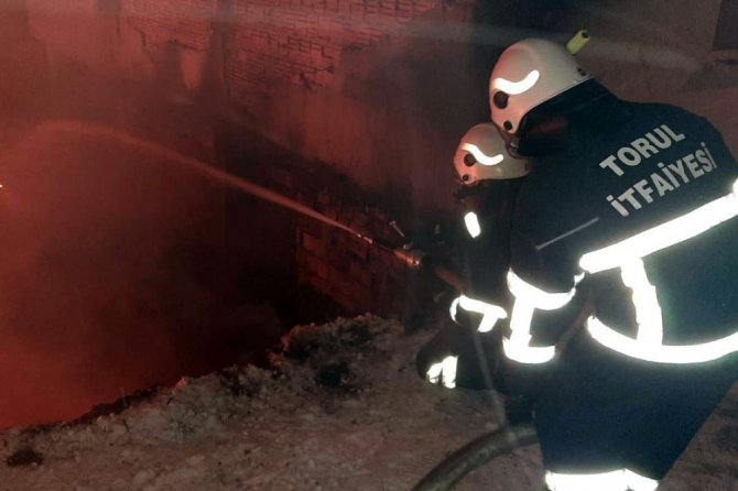 Torul’da Korkutan Yangın