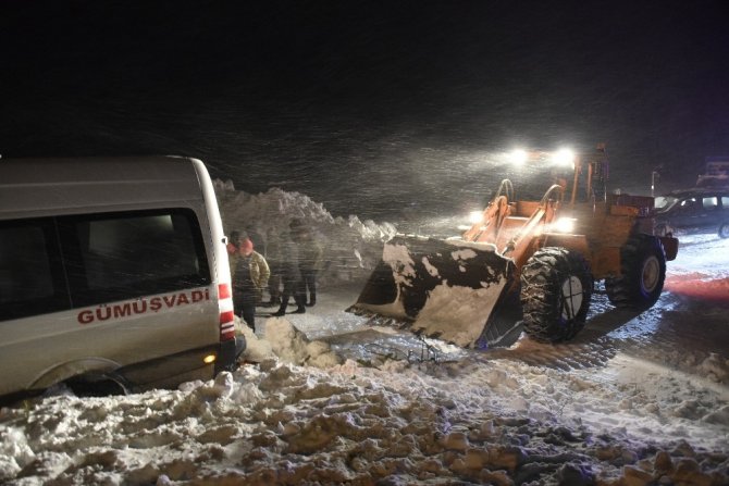 Trabzon-gümüşhane Karayolu Zigana Dağı Mevkiinde Çığ