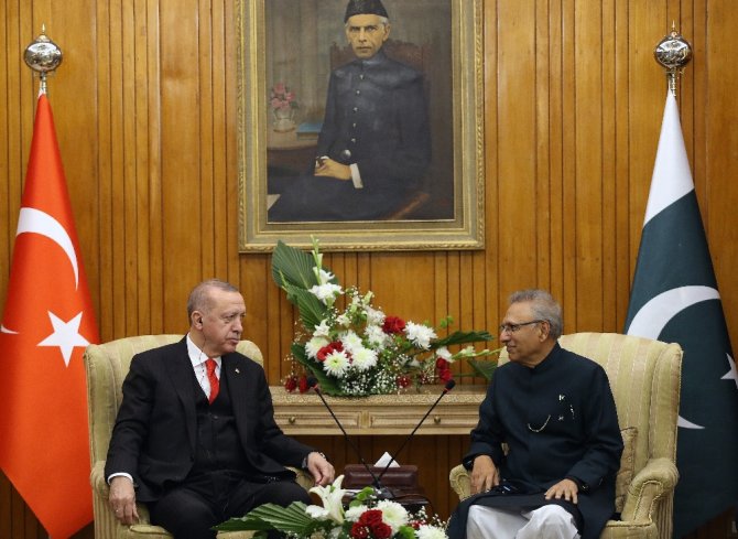 Cumhurbaşkanı Erdoğan, Pakistan Cumhurbaşkanı Alvi İle Görüştü