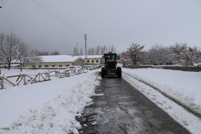 Erzincan’da 278 Köy Yolu Ulaşıma Kapandı