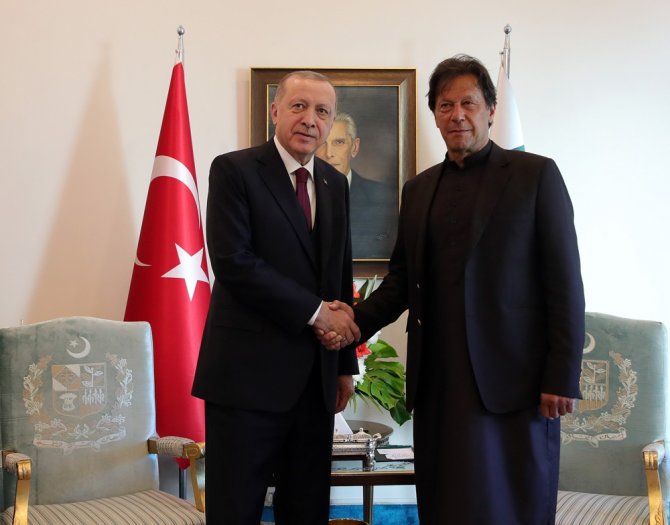 Cumhurbaşkanı Erdoğan, Pakistan Başbakanı Khan İle Görüştü