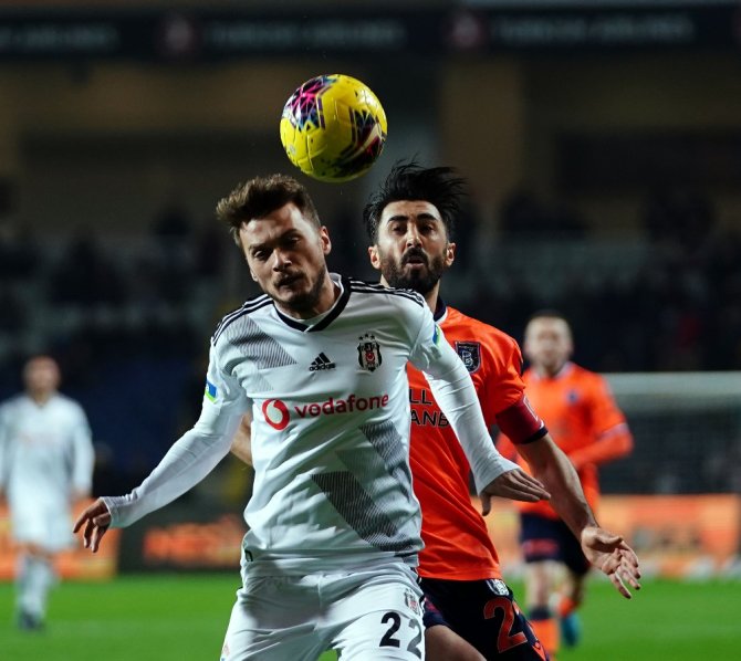 Başakşehir Liderlik Koltuğuna Oturdu