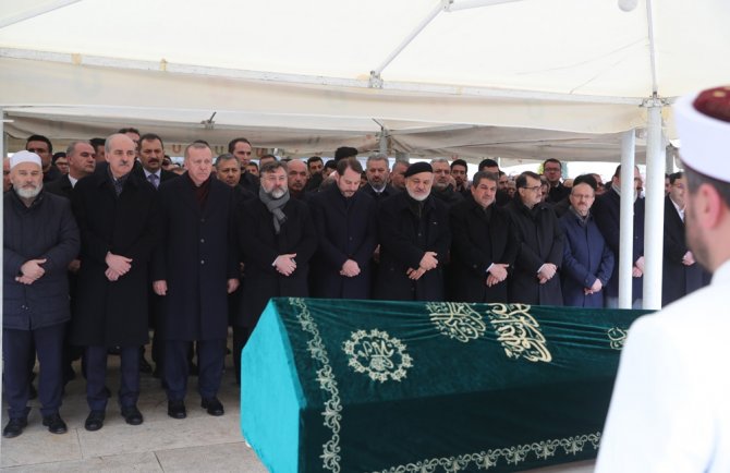 Cumhurbaşkanı Erdoğan, Ak Parti Genel Başkan Yardımcısı Usta’nın Babasının Cenazesine Katıldı