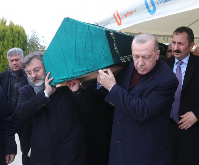 Cumhurbaşkanı Erdoğan, Ak Parti Genel Başkan Yardımcısı Usta’nın Babasının Cenazesine Katıldı