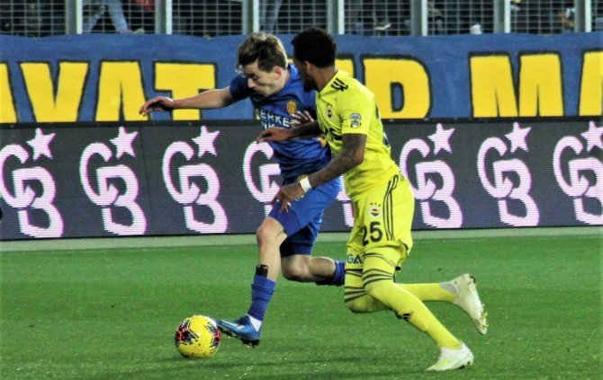 İlk Yarı Ankaragücü’nün Üstünlüğüyle Bitti