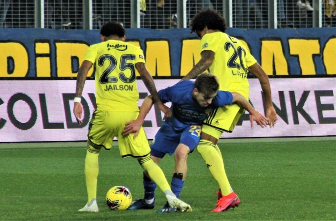 İlk Yarı Ankaragücü’nün Üstünlüğüyle Bitti