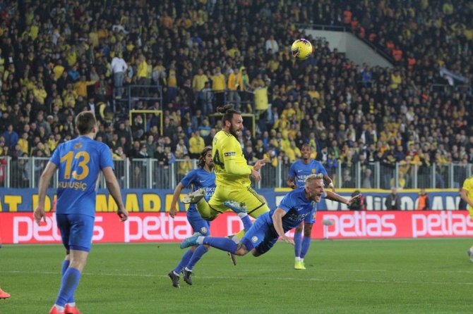 Fenerbahçe Deplasmanda Kaybetti