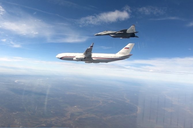 Rusya Savunma Bakanı Şoygu’nun Uçağına Sırp Uçakları Eşlik Etti
