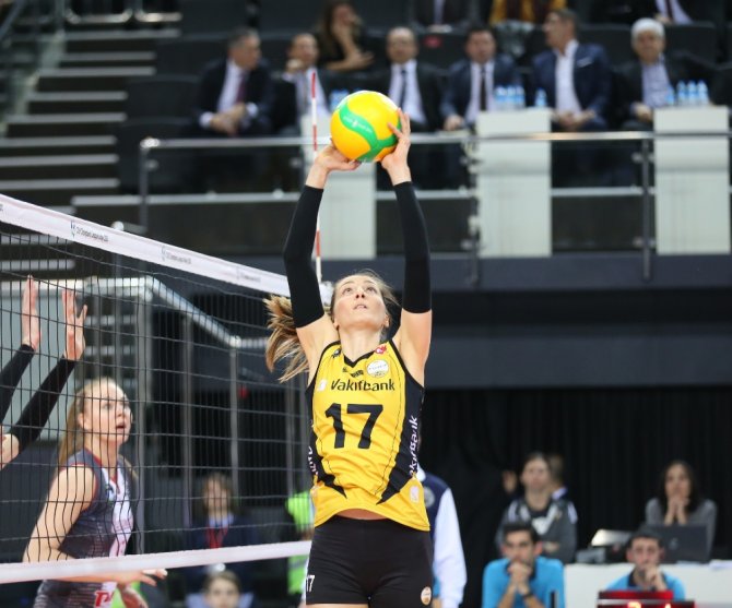 Vakıfbank Üst Üste 11. Kez Çeyrek Finalde