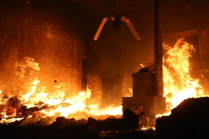 Esad Rejimi Ve Rus Savaş Uçakları İdlib’i Vurdu: 3 Ölü, 9 Yaralı