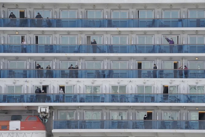 Karantina Gemisinde Tahliye Sürüyor